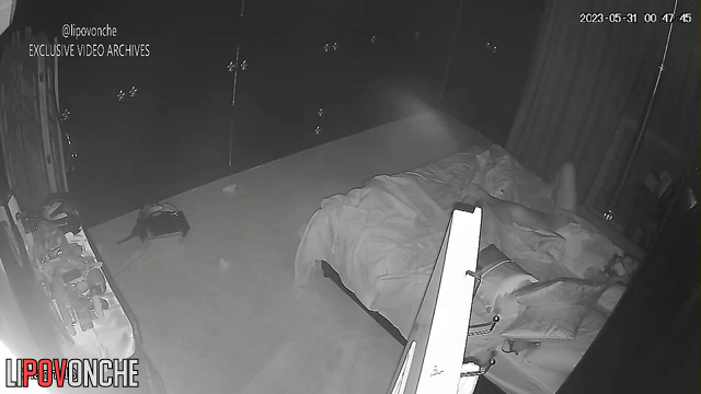 This babe loves late-night phone sex (masturbation tape)