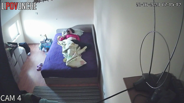 She was lying on the bed and got excited, solo scene