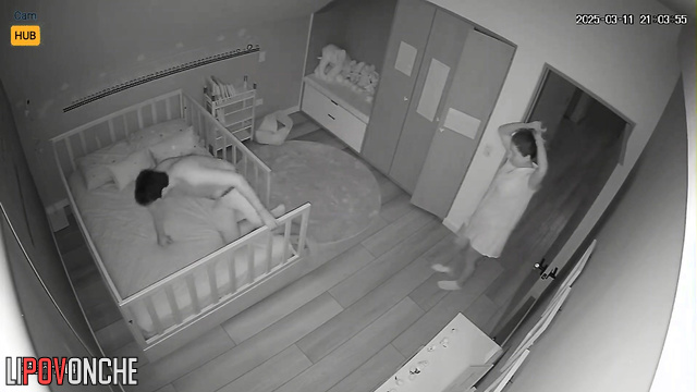 She twerks on that cock with her firm ass [bedroom hidden cam]