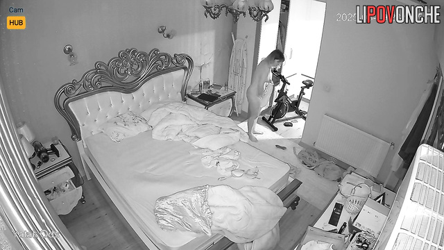 Hot and passionate fuck on the king size bed, watch this hidden video