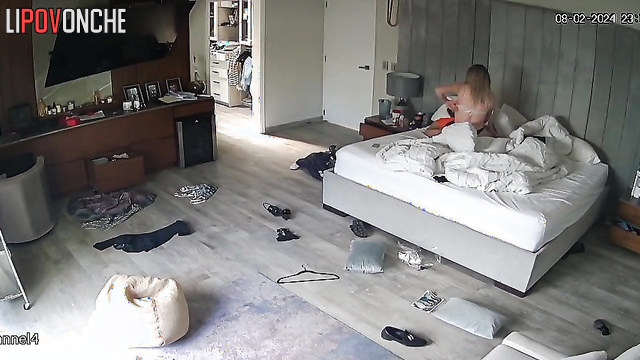 This insatiable girl could jump on his cock all day long (so she does)