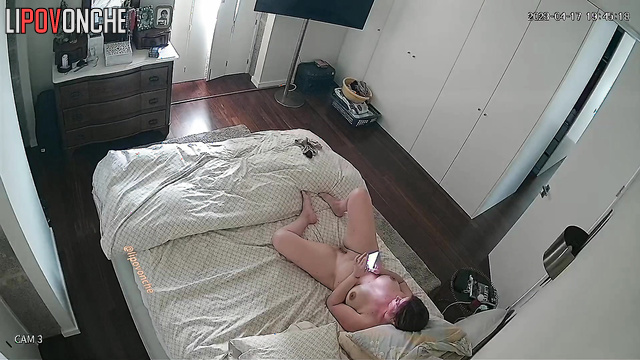 When no one is home she masturbates, hot solo video