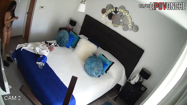 Ex-lover installed something in her bedroom / solo