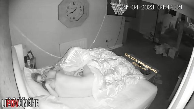 A fat husband and his tattooed wife wake up naked in their bed