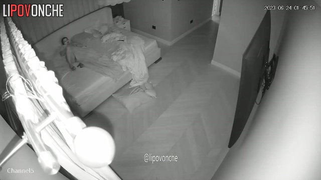 A seductive blonde went out to pee before having sex with her husband
