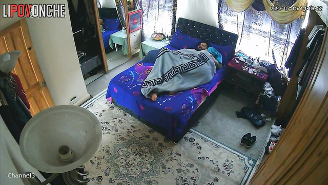 A tattooed man wakes up and inserts his thick cock into his wife's big ass