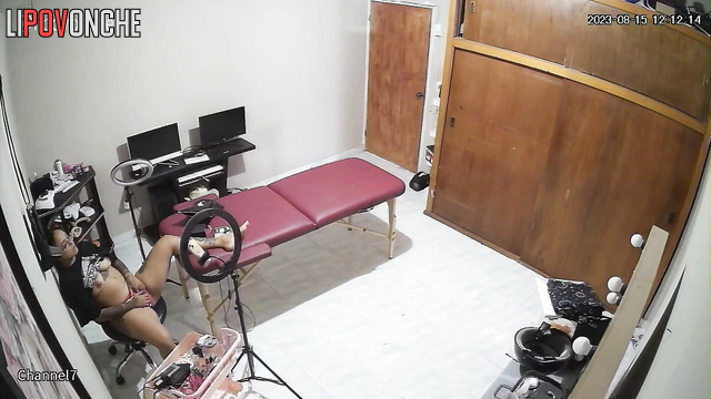 Tattooed lady masturbating in the tattoo salon, look