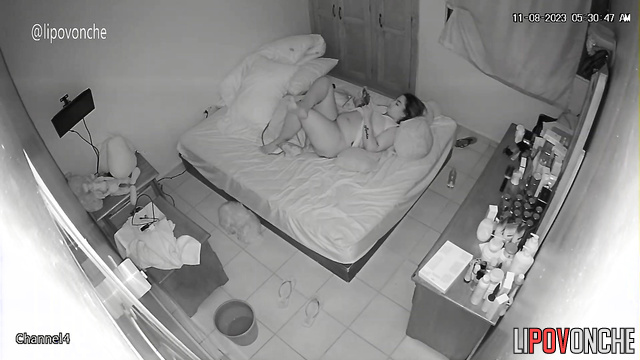 It was the laziest masturbation in the world, look
