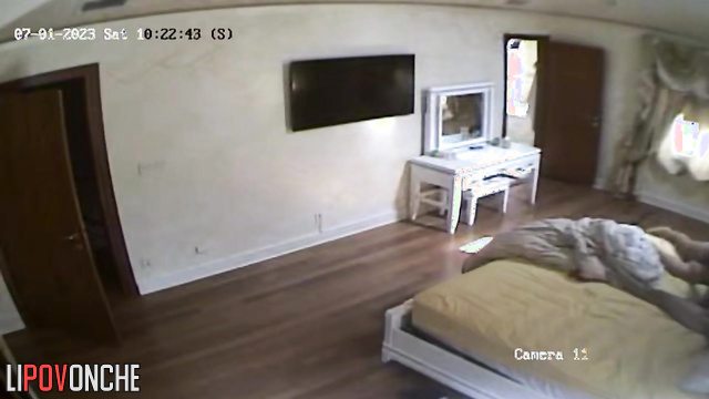 She asked him to try to have an orgasm (hidden cam)