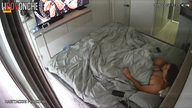 Couple was bored lying in bed so they decided to have a quick fuck