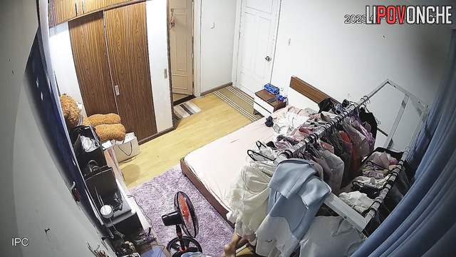 Asian husband made his wife happy on the bed, spy cam