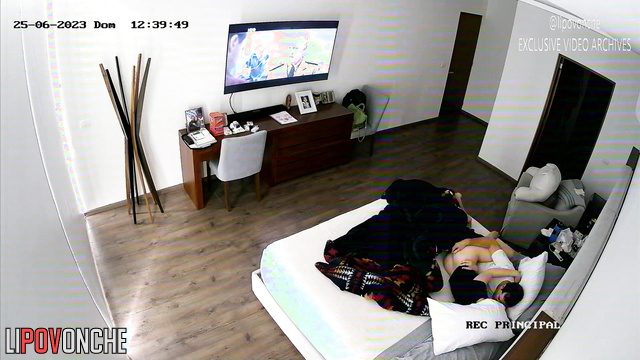 Our tender touches under the blanket are so seductive [bedroom cam]