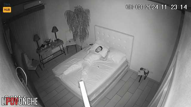 An aroused husband fucked his wife who had just gotten out of the shower