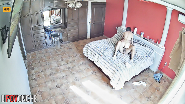 Stud fucked her in missionary and then in doggystyle