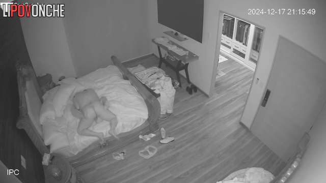 Lover fucked her strong after cool shopping, bedroom tape