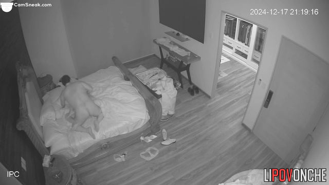 Lover fucked her strong after cool shopping, bedroom tape