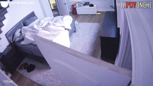 Couple has sex and doesn't suspect that they are being watched, look