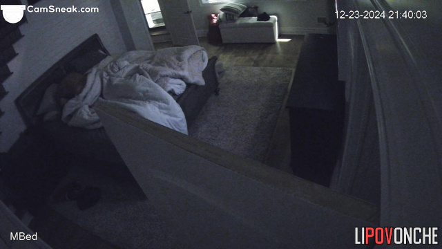 Couple has sex and doesn't suspect that they are being watched, look