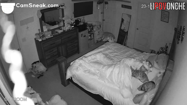 Chubby tattooed guy wanna fuck her all day long, look