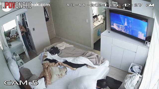 Fast sex before work after mutual shower, morning routine