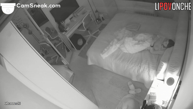 Young wife likes to take her husband's big cock in her ass before going to bed