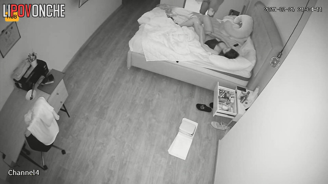 He fucks in missionary only - bedroom hidden video