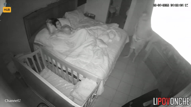 Cunnilingus is her daily need (someone fixed a hidden cam in their bedroom)
