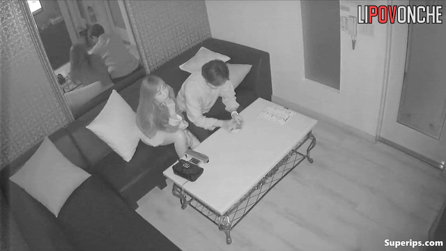 An aroused Korean couple chose a karaoke room for hot lovemaking