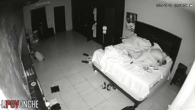 Couple fucked after a nice romantic date, hot home tape