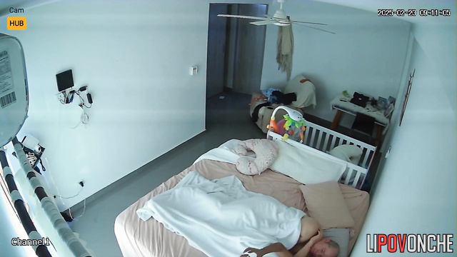 Bald husband fucked his sexy tanned wife with a big pleasure