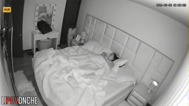 Curvy lady enjoying bed movements her mature boyfriend