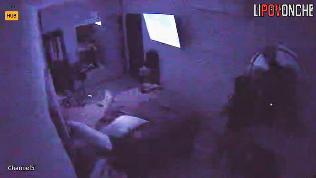 Brunette with juicy ass is getting ready for bed, home tape