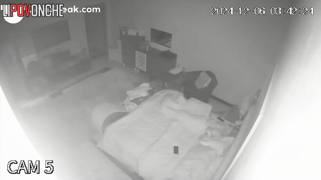 Young woman adores when he fucks her fast, night video