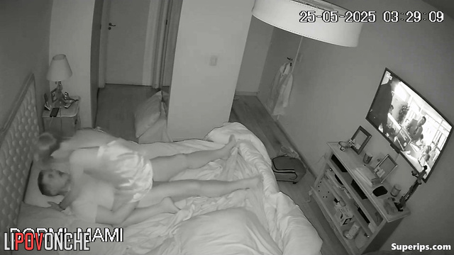 The husband woke up unexpectedly with his big cock in his wife's hot mouth