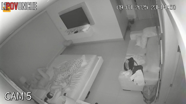 They having awesome time toghether in warm bed, look