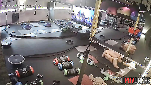 Fitness trainer fucked his new skinny client in all positions