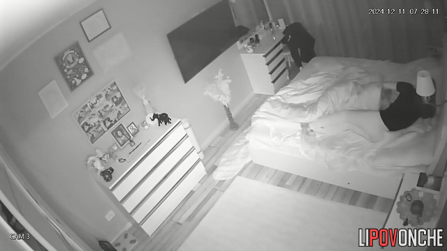 A woke bearded boyfriend gave his girlfriend a hardcore sex marathon