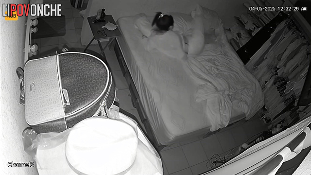 Bearded daddy fucked his chubby Mexican wife in her big butt