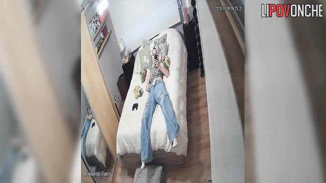 Fast orgasm of redheaded cutie after showering before going for a walk