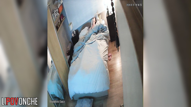 While waiting for her husband, the redhead plays with her hot pussy to an intense orgasm