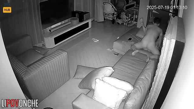 Boyfriend fucked her hot on the floor and filmed it