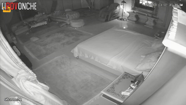 Couple fucking in the huge hotel room (egyptian luxury)