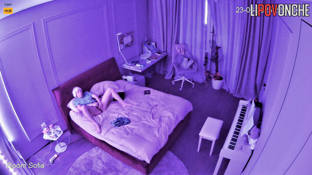 Ukrainian girl couldn't sleep and masturbated all night