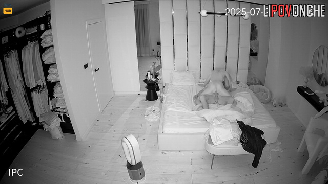 Skinny girlfriend is so energy in sex (hidden cam)