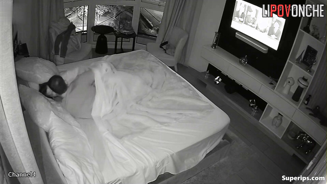 Kissing was a prelude to 69 sex / night home camera