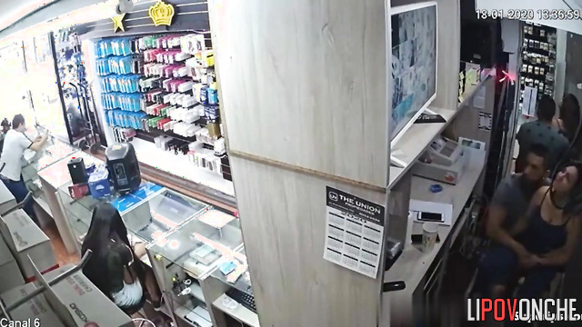 Seductive saleswoman has sex with security guard in CCTV room