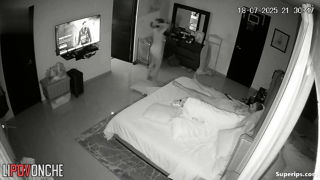 An innocent back massage for a blonde turned into licking her cunt