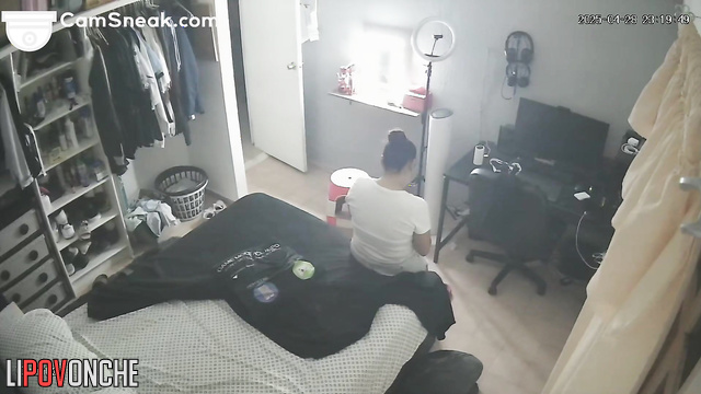 The excited chubby beauty sat down on her fat husband's small penis