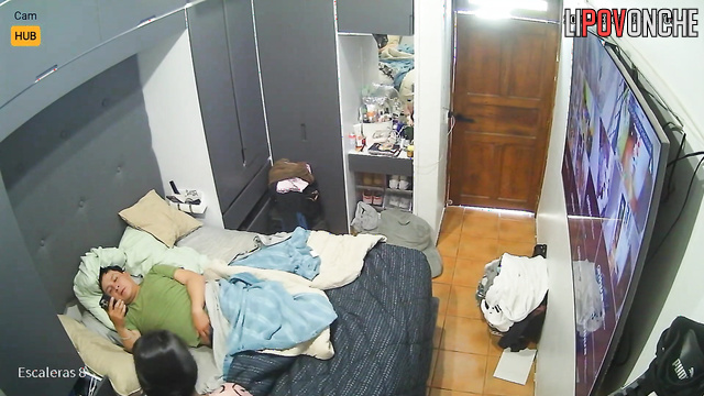 Mexican couple fucking, unaware of the home camera