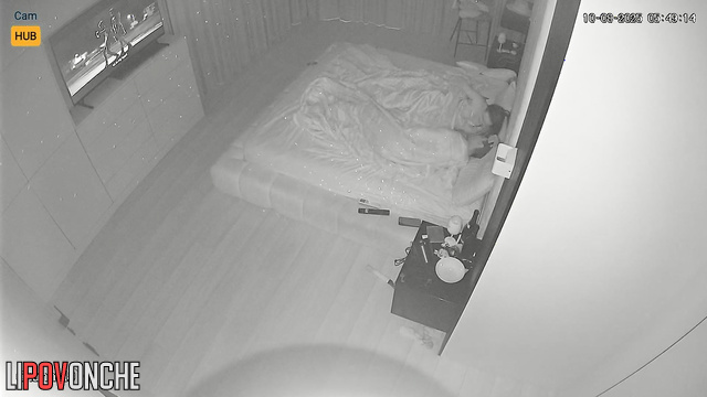 Boyfriend and girlfriend don’t know their sex is caught on video